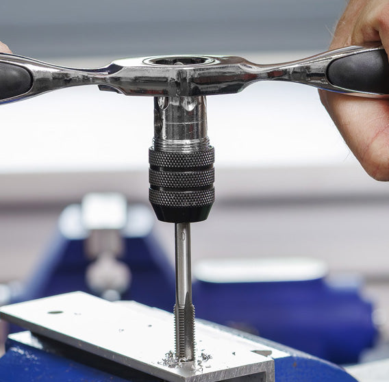 Bi-Directional Ratchet Tap & Die Holder Set